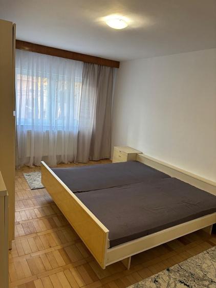 Apartament cu 2 camere decomandat în Complex Studențesc