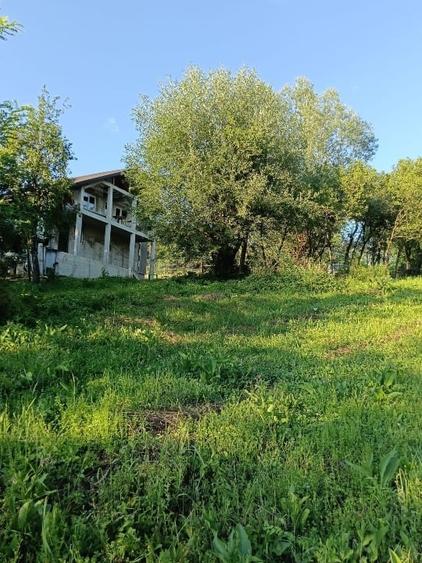 Casă individuală cu 4 camere cu Canalizare în Central