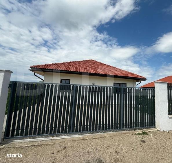 Casa finisata, pe un nivel, 4 camere, 114 mp, 750 mp teren, Jucu de Mi - 10