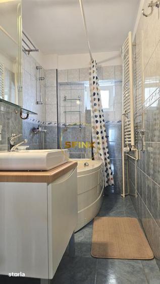 Apartament cu 3 camere decomandat, mobilat în Centrul Civic