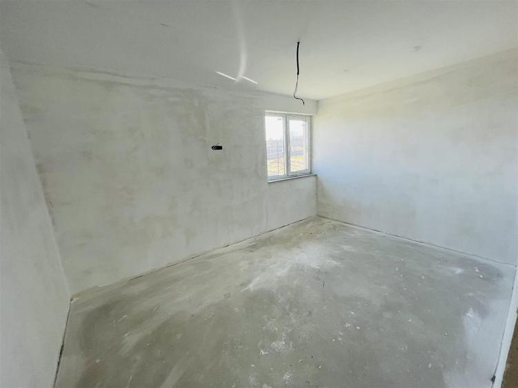 Casă individuală cu 4 camere decomandat cu Teren 600 Mp în Paleu