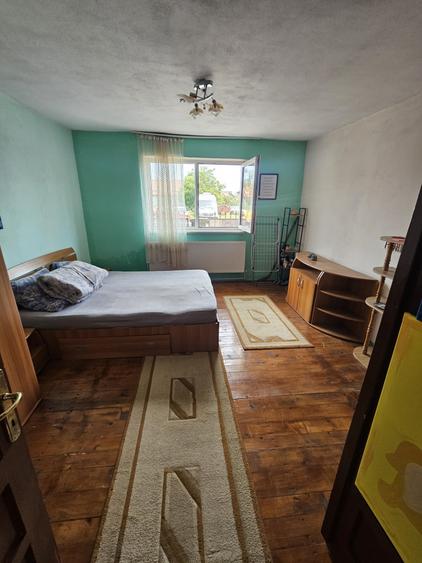 Casă individuală cu 4 camere cu Teren 770 Mp în Micești