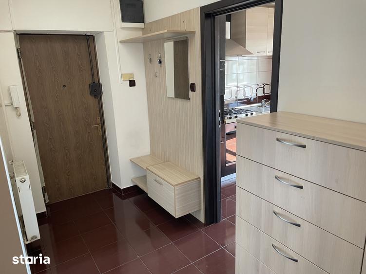 Apartament cu 3 camere decomandat în Centrul Civic