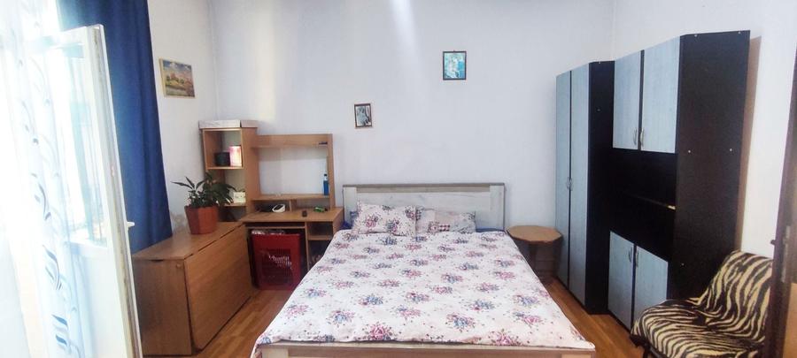 Apartament cu 3 camere decomandat în Craiter