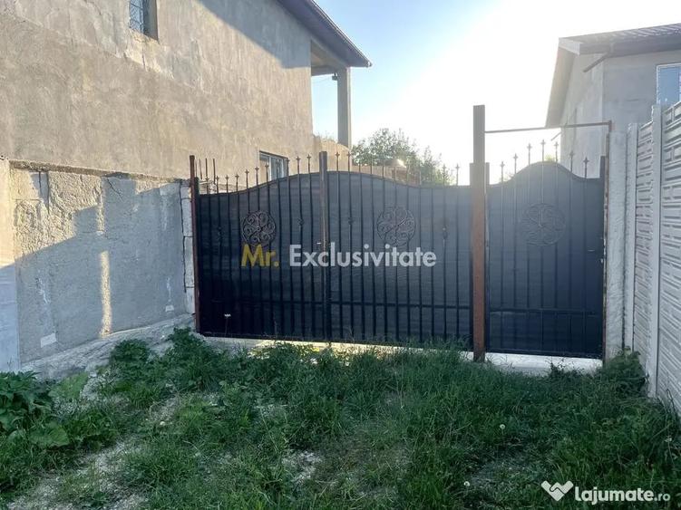 Casă cu 7 camere cu Teren 450 Mp în Glina