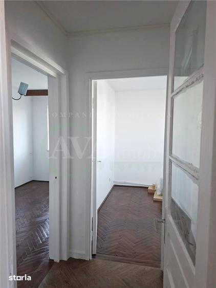 Apartament cu 3 camere semidecomandat în Bistrița Lac