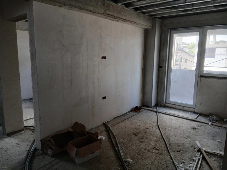 Apartament cu 2 camere semidecomandat în Păcurari