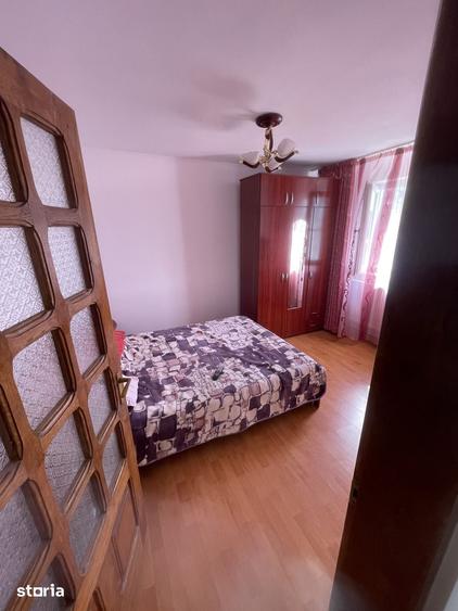 Casă cu 3 camere cu Teren 2300 Mp în Central