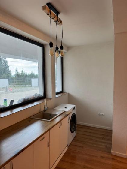 Casă cu 3 camere cu Teren 125 Mp în Central