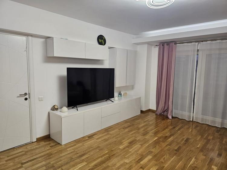 Apartament cu 3 camere decomandat, mobilat în P-ța Muncii