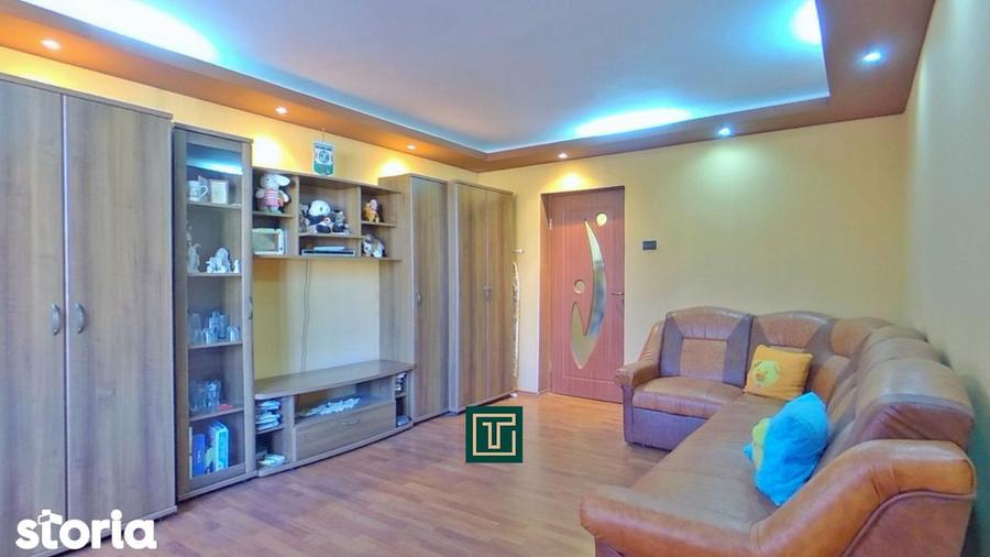 Apartament cu 3 camere decomandat, mobilat în Micălaca