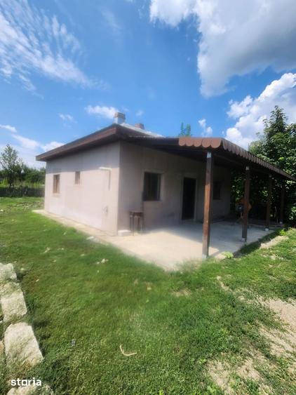 Casă cu 3 camere cu Teren 650 Mp în Lilieci