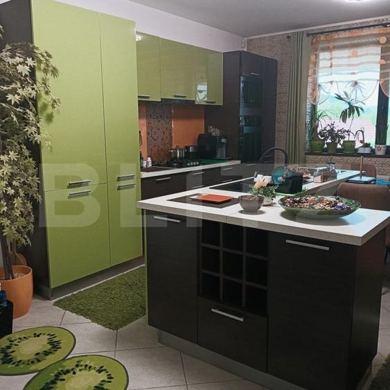 Casă individuală cu 5 camere cu Canalizare în Nord