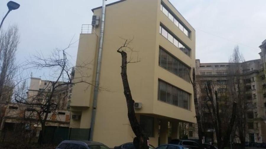 Birou, de 600 mp, în Națiunile Unite