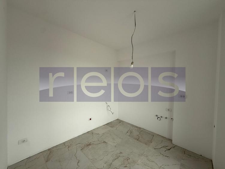 Apartament cu 2 camere semidecomandat în Sisești