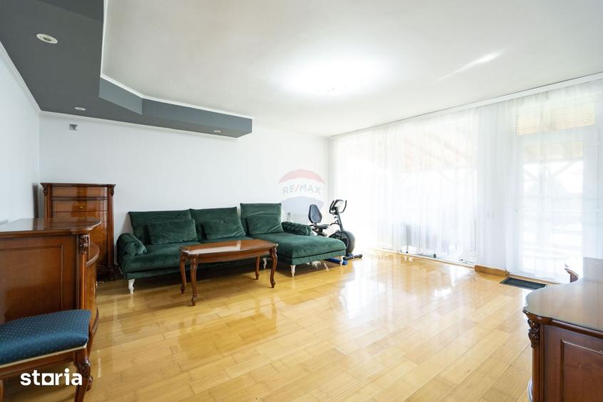 Casă cu 6 camere cu Teren 501 Mp în Sântandrei