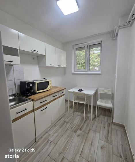 Apartament 2 camere, Pia?a 1 Decembrie, Ideal pentru birou sau cabinet - 10