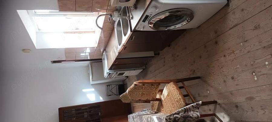 Casă cu 5 camere cu Teren 2000 Mp în Central