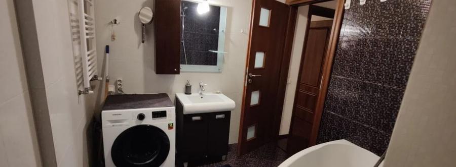 Garsonieră decomandată, mobilată în Dămăroaia