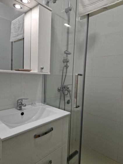 Garsonieră decomandată, mobilată în Central