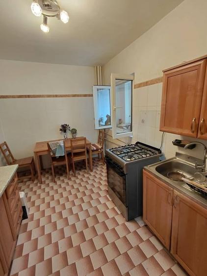 Apartament cu 2 camere semidecomandat în Obor