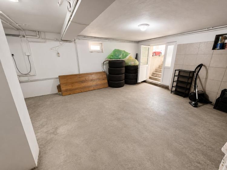 Casă spațioasă P+1 cu demisol, 230 mp, garaj si teren 626 mp – Brestei - 9