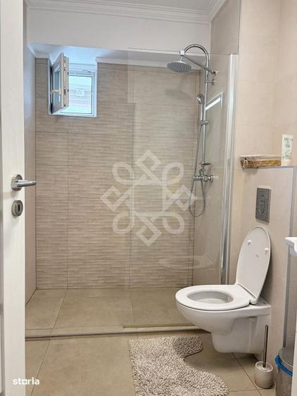 Apartament cu 3 camere decomandat în Ciupercenii Noi