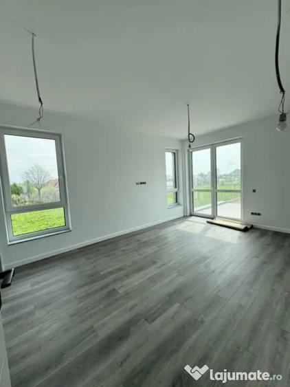 Casă cu 4 camere cu Teren 420 Mp în Săsar