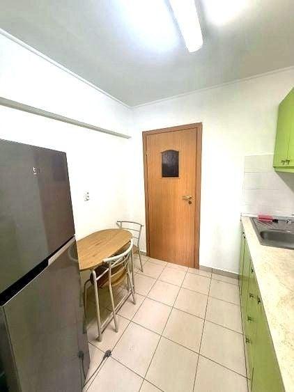 Apartament cu 2 camere decomandat, mobilat în Titan