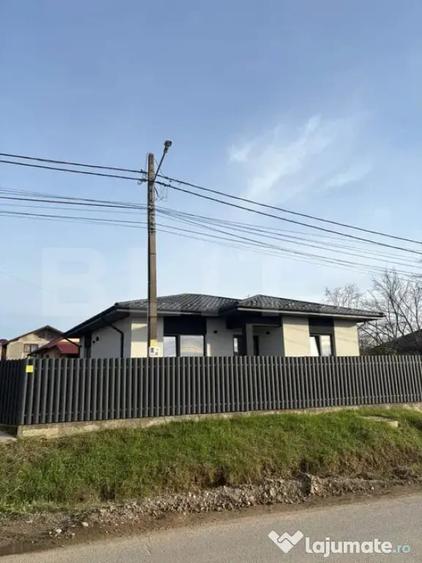 Casă cu 3 camere cu Teren 350 Mp în Lunca Cetățuii