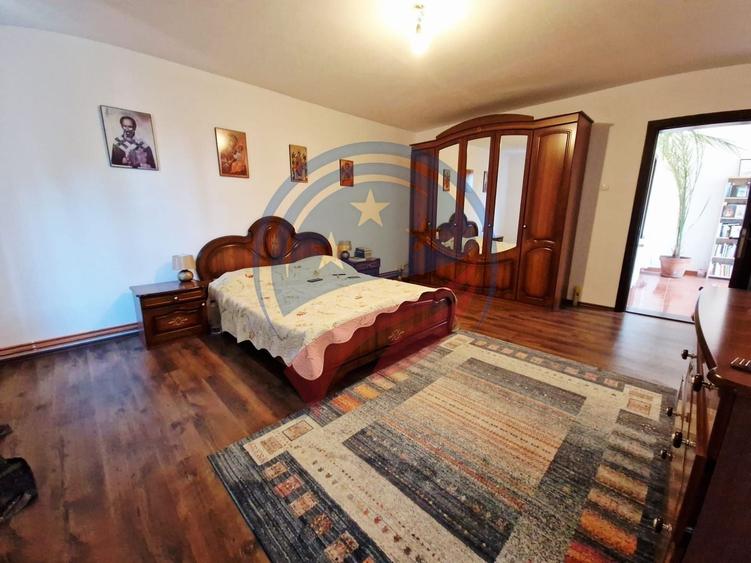 Casă individuală cu 5 camere cu Canalizare în Coșoveni