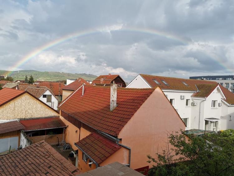 Apartament cu 2 camere decomandat în Lupeni