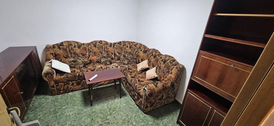 Apartament cu 3 camere decomandat în Soceni