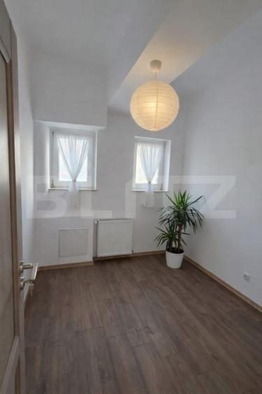 Spatiu central, 3 incaperi, 65 mp, prima închiriere  – 21 Decembrie - 5