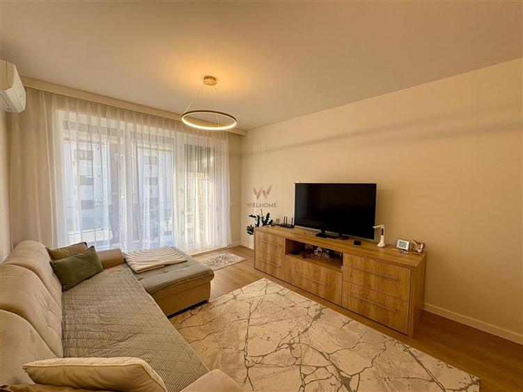 Apartament cu 3 camere semidecomandat în Exterior Vest