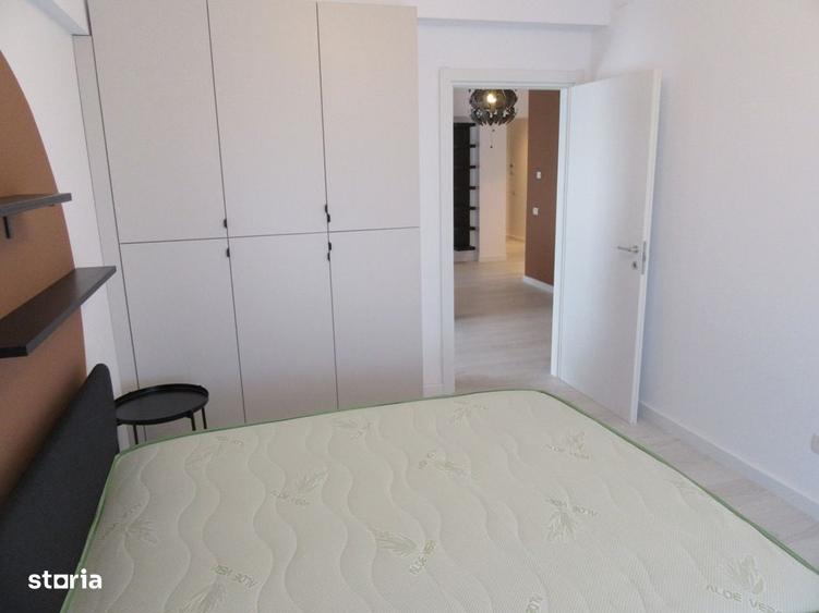 Apartament cu 3 camere semidecomandat, mobilat în Fundeni