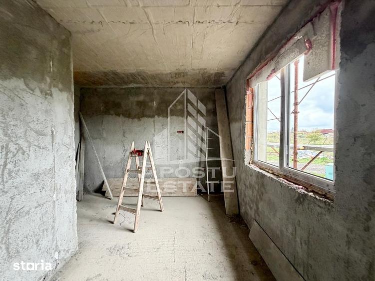 Casă cu 4 camere cu Teren 370 Mp în Tipografilor