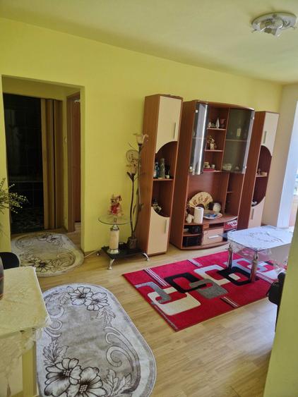 Apartament cu 2 camere decomandat în Dacia