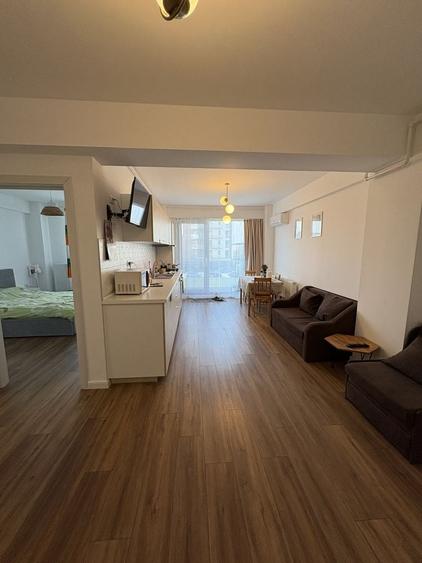 Apartament cu 2 camere semidecomandat, mobilat în Tomis Plus