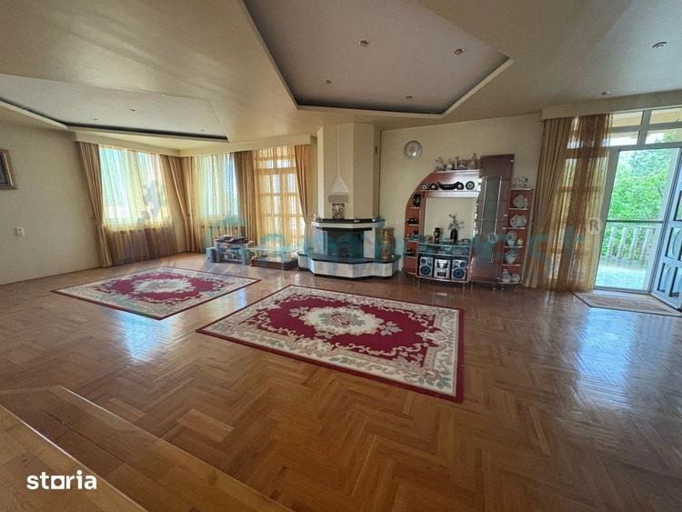 Casă cu Teren 3405 Mp în Sânmartin