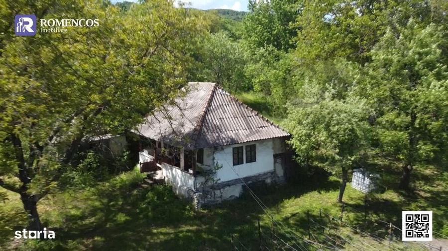 Casă cu 2 camere în Oprești