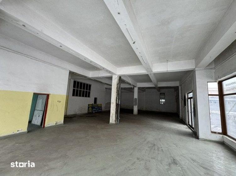 Spațiu comercial, de 200 mp, în Hipodrom