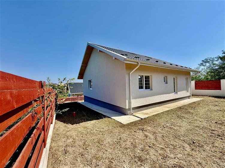 Casă individuală cu 4 camere cu Teren 450 Mp în Valea Adâncă