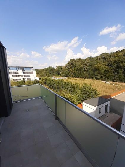 Apartament cu 2 camere semidecomandat în Dumbrăvița