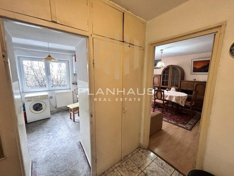 Apartament cu 4 camere decomandat, mobilat în Central