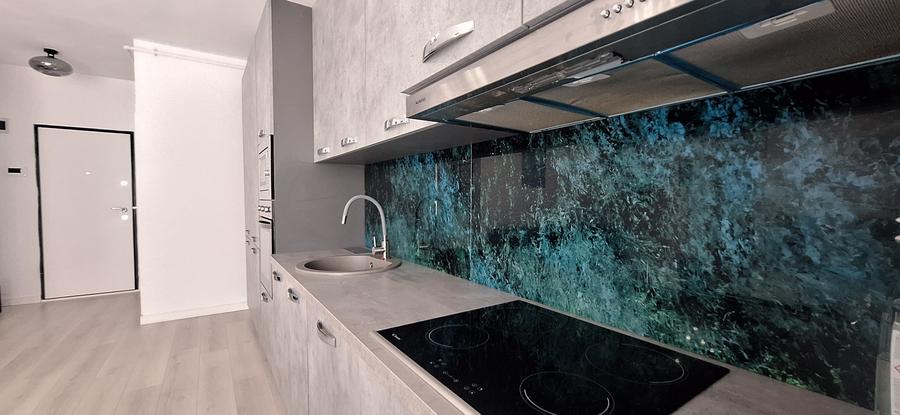 Apartament cu 3 camere semidecomandat în Florești