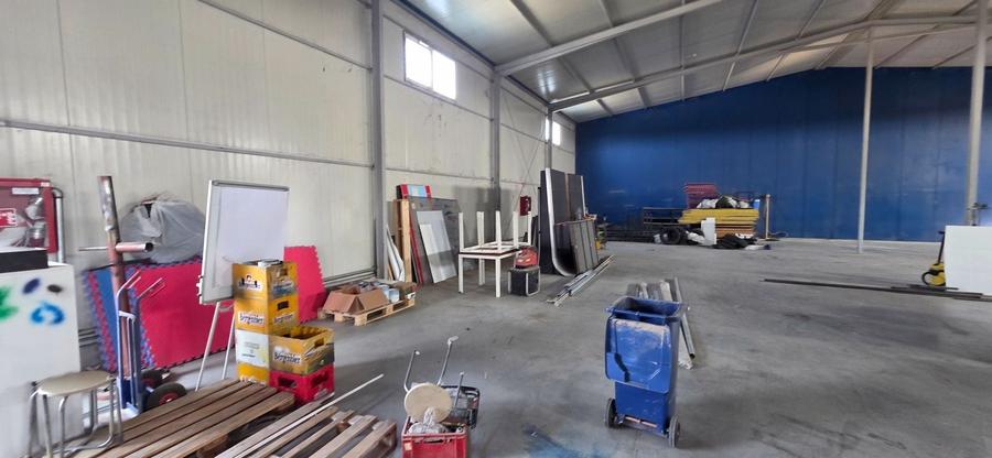 Spațiu industrial, de 800 mp, în Exterior Nord