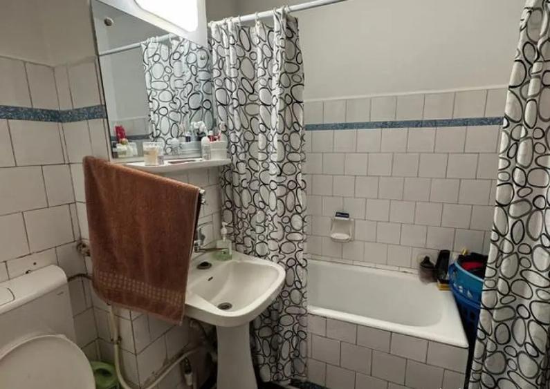 Apartament cu 2 camere decomandat, mobilat în Dacia