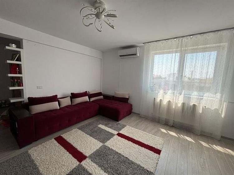 Apartament cu 4 camere decomandat în Central