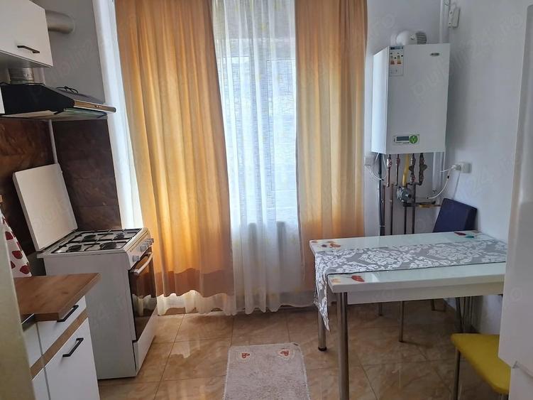 Apartament cu 2 camere semidecomandat în Central